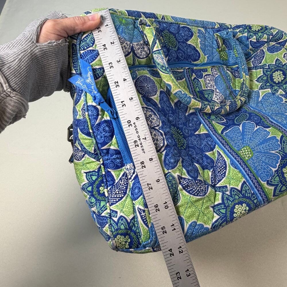 Vera Bradley Iconic Grand Weekender Travel Bag Doodle Daisy quilted pattern EUC - Picture 6 of 12